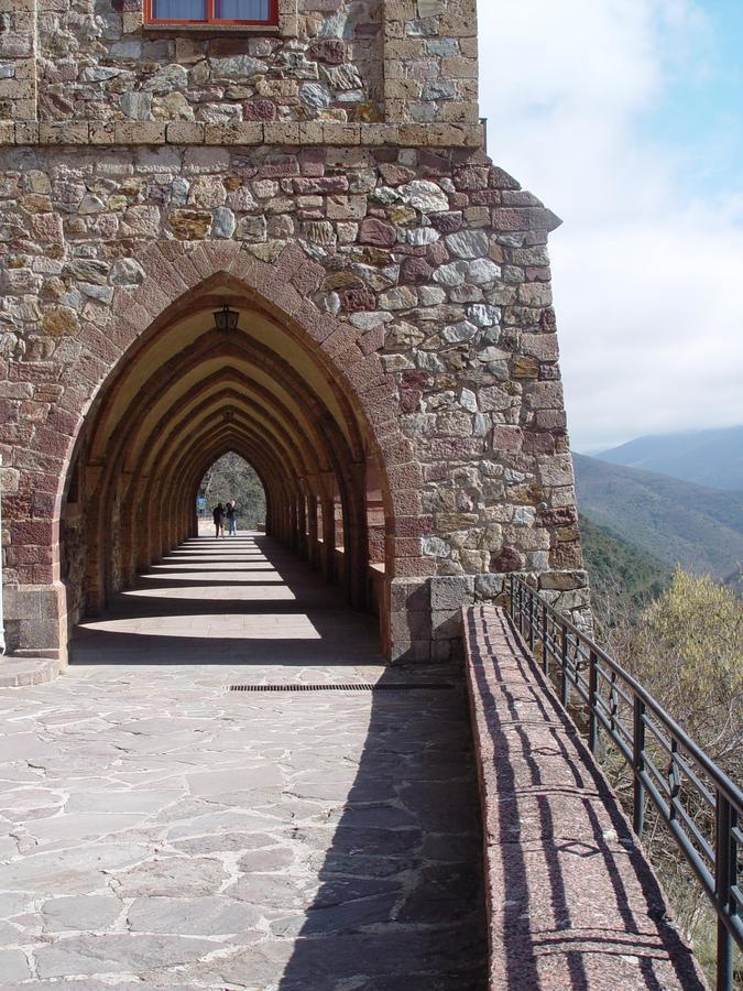 MONASTERIO de SANTA MARÍA DE VALVANERA Anguiano Exterior foto