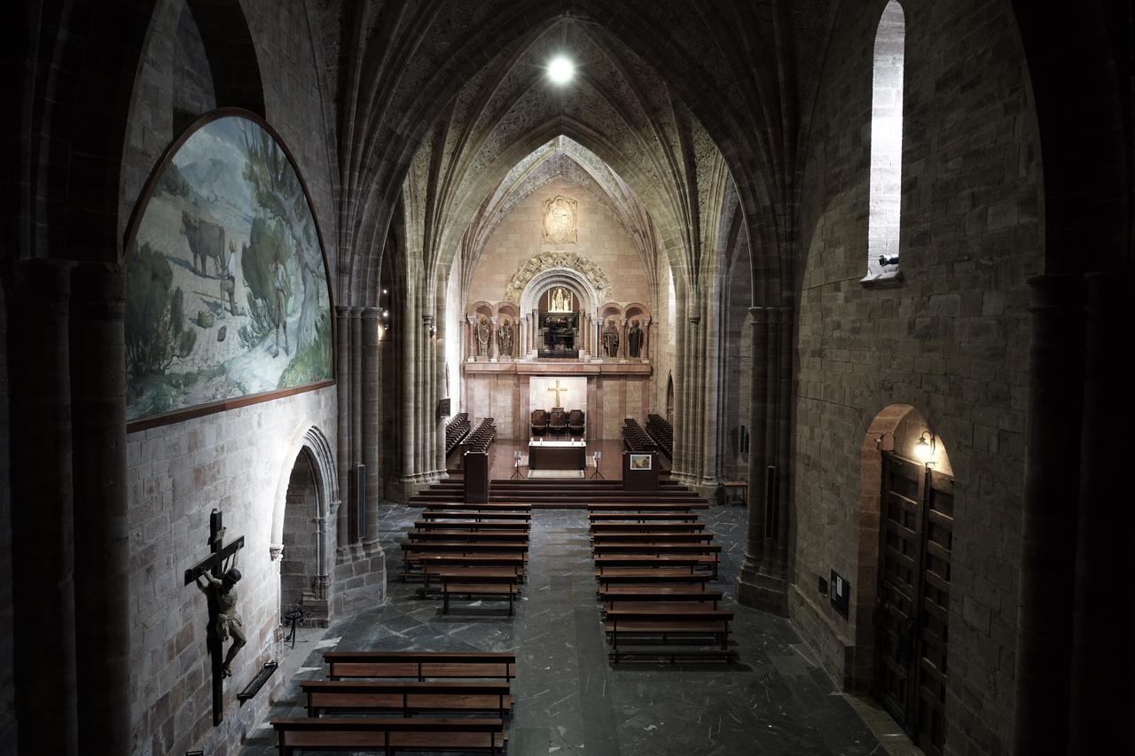 MONASTERIO de SANTA MARÍA DE VALVANERA Anguiano Exterior foto