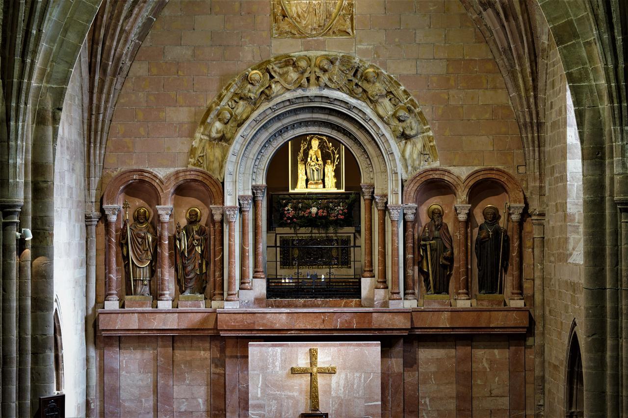 MONASTERIO de SANTA MARÍA DE VALVANERA Anguiano Exterior foto