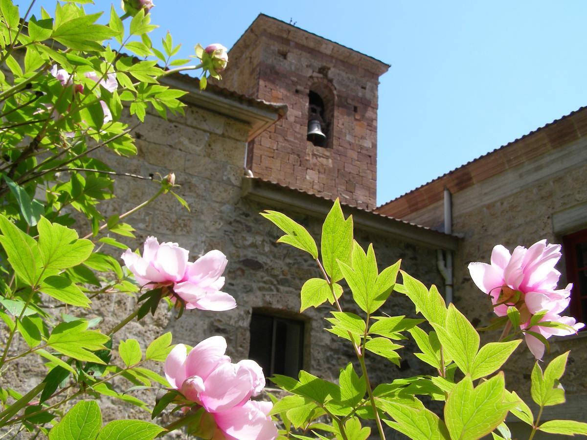 MONASTERIO de SANTA MARÍA DE VALVANERA Anguiano Exterior foto