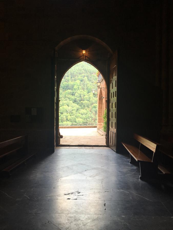 MONASTERIO de SANTA MARÍA DE VALVANERA Anguiano Exterior foto