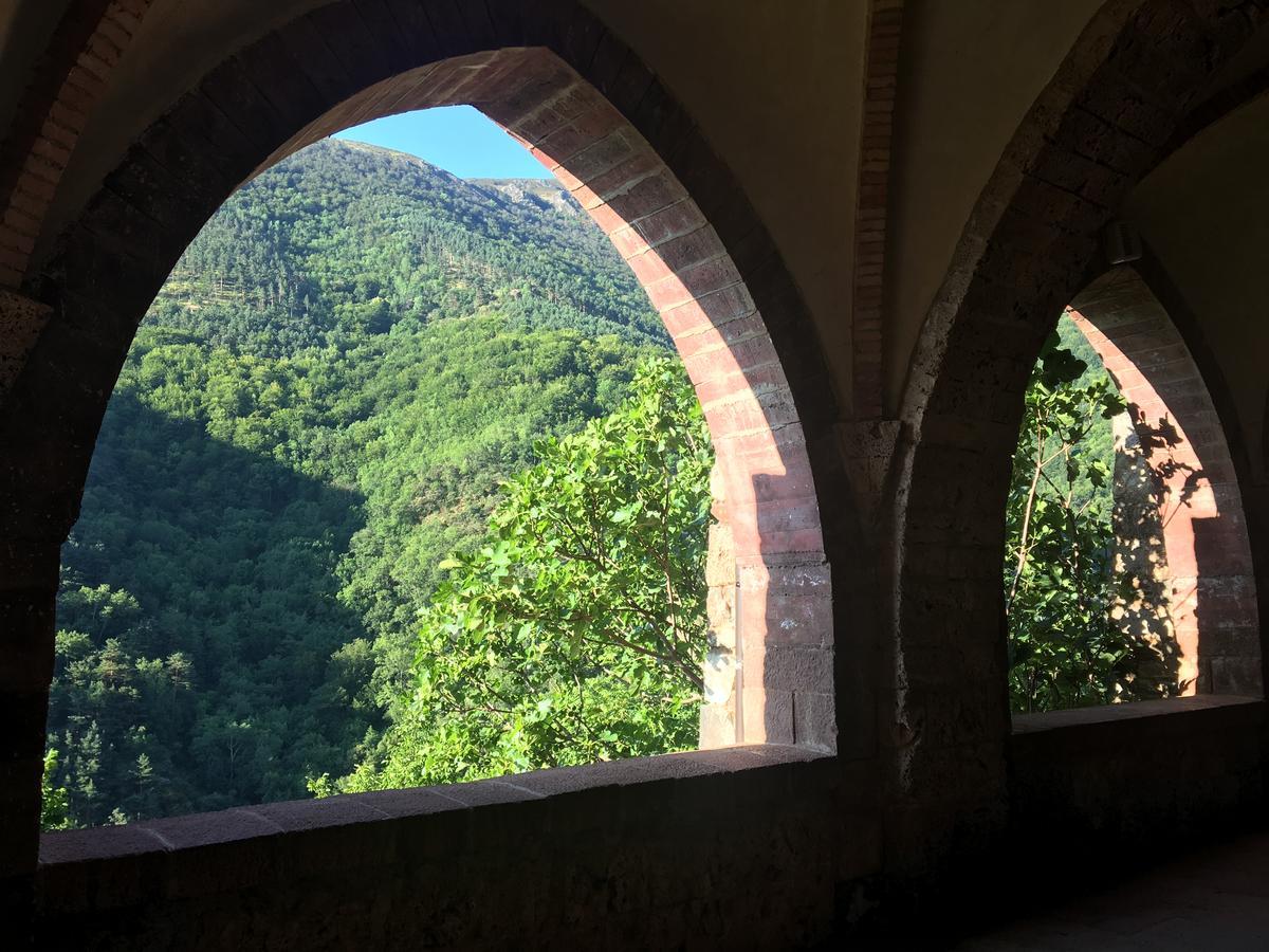 MONASTERIO de SANTA MARÍA DE VALVANERA Anguiano Exterior foto